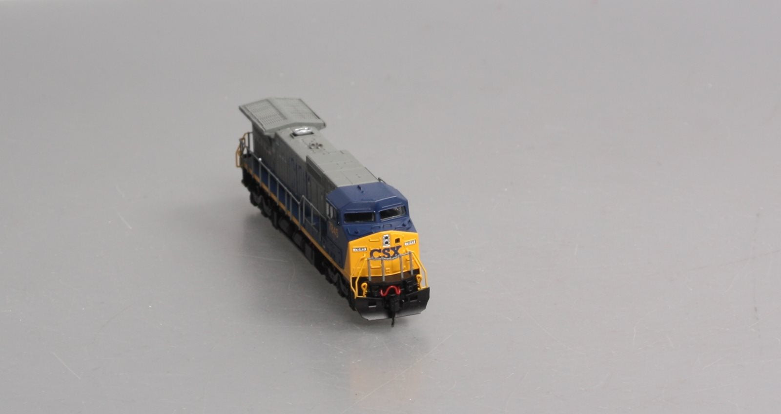 Atlas 51908 N Scale CSX Dash 8-40CW #7845