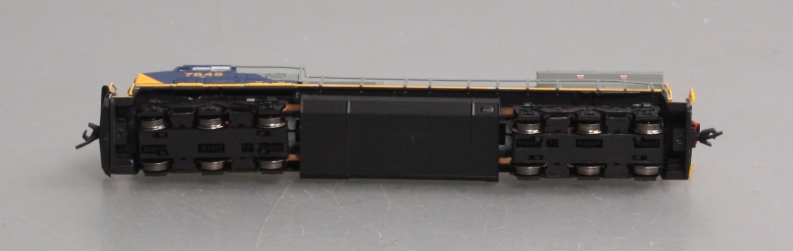 Atlas 51908 N Scale CSX Dash 8-40CW #7845