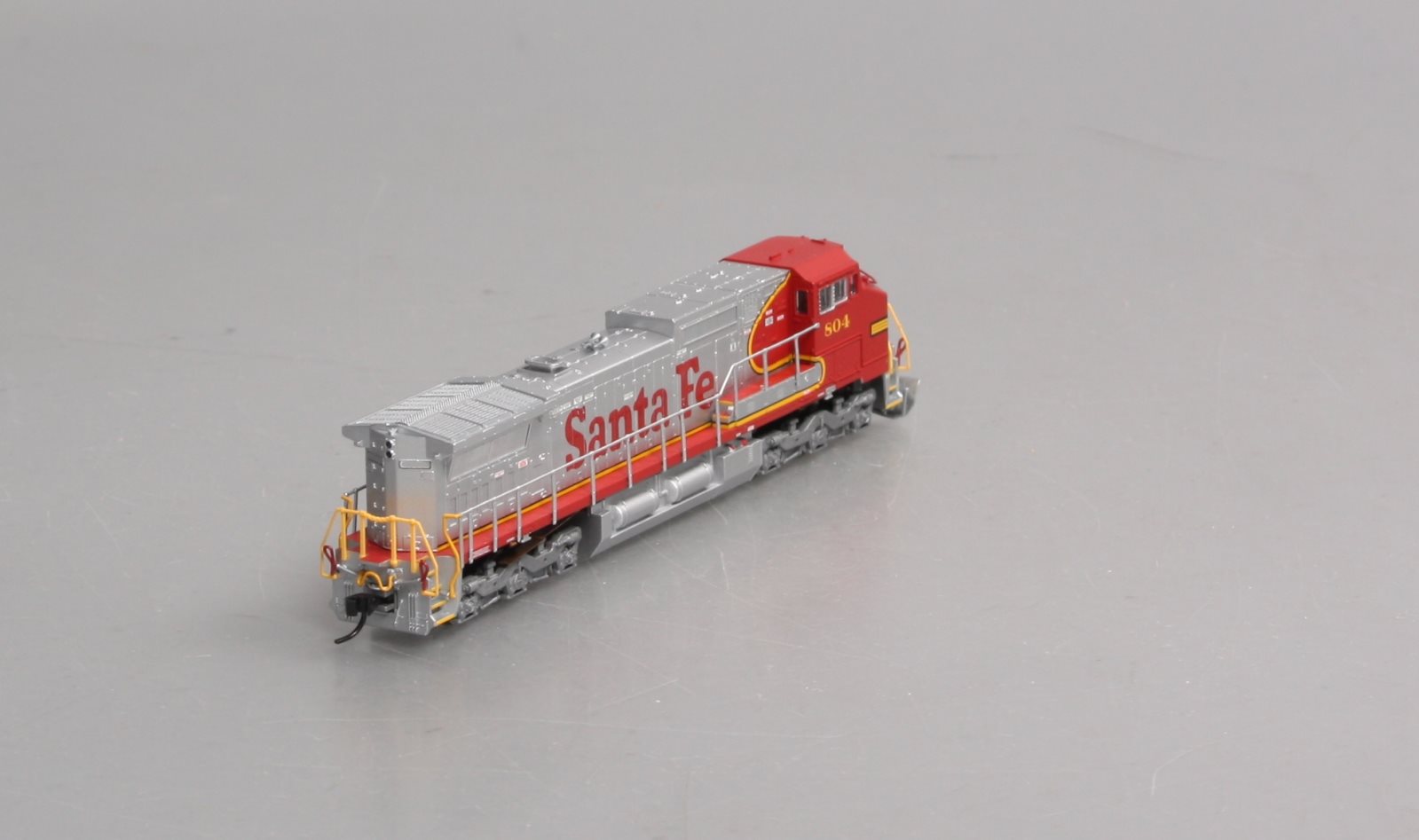 Atlas 51909 N Scale ATSF C40-8W Diesel Locomotive #804