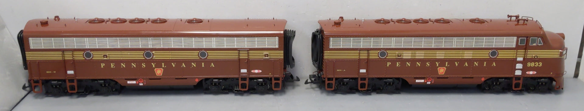 USA Trains R22283 G Pennsylvania F-7 AB Diesel Locomotive Set