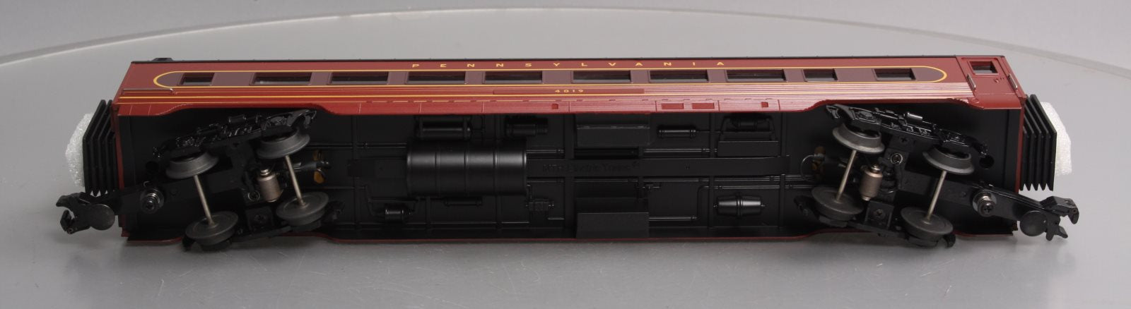 MTH 30-67298 O Pennsylvania 60' Streamlined ABS Passenger Coach #4019 NIB