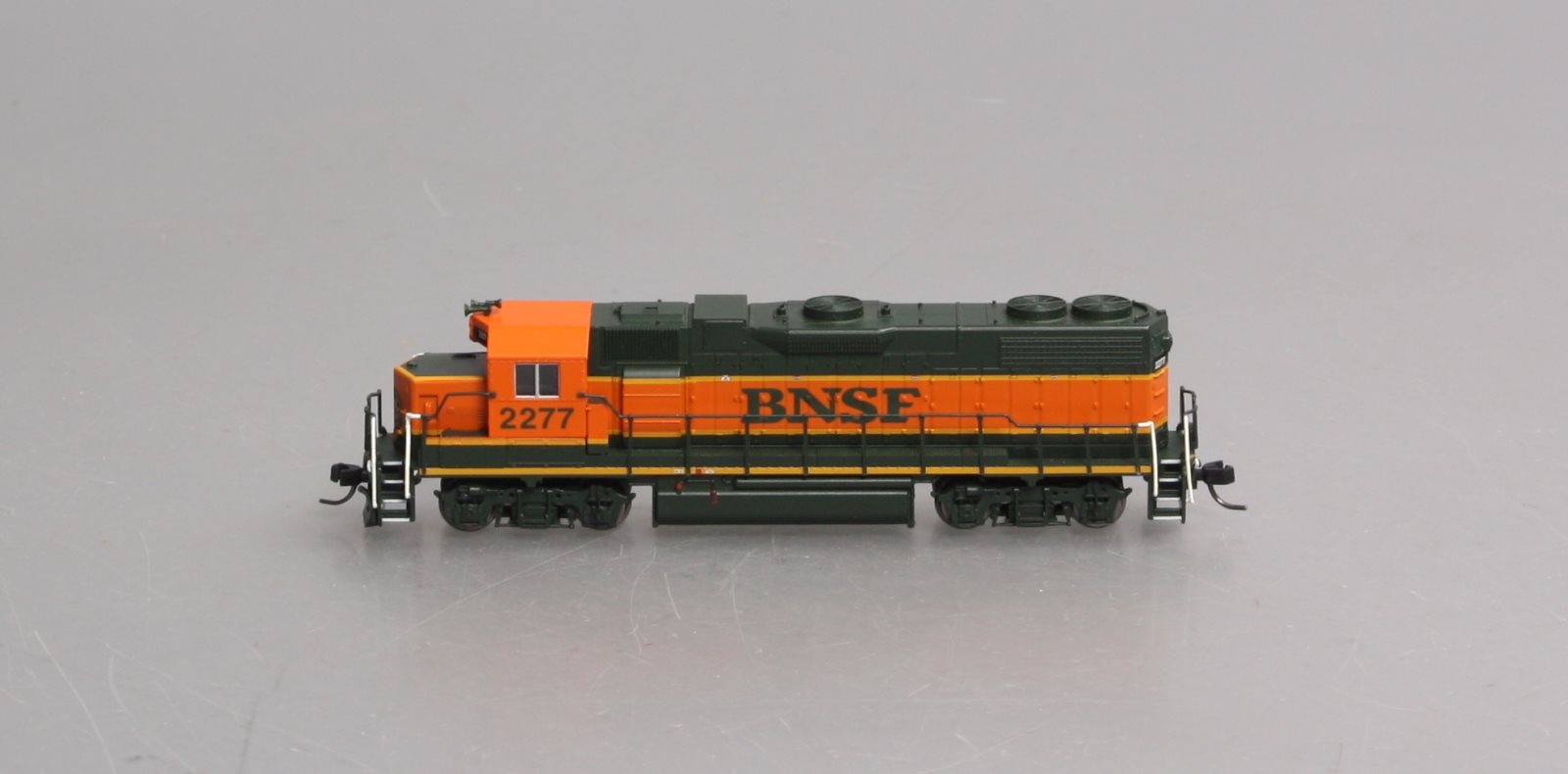 Atlas 40003590 N Scale BNSF GP38-2 Diesel Locomotive #2277