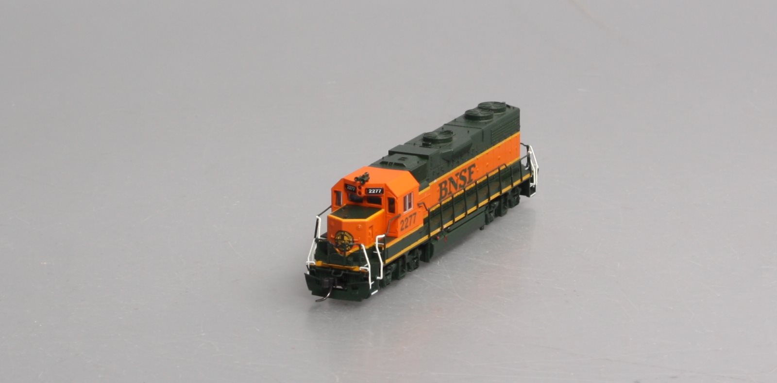 Atlas 40003590 N Scale BNSF GP38-2 Diesel Locomotive #2277