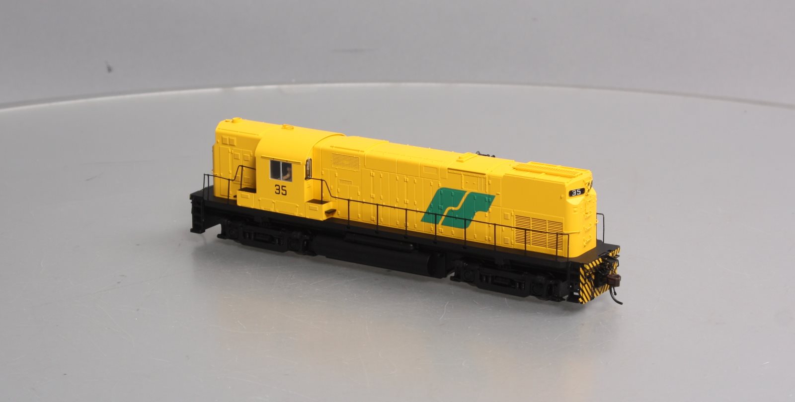 Atlas 10001125 HO Roberval & Saguenay C420 Ph.1 Diesel Locomotive #35