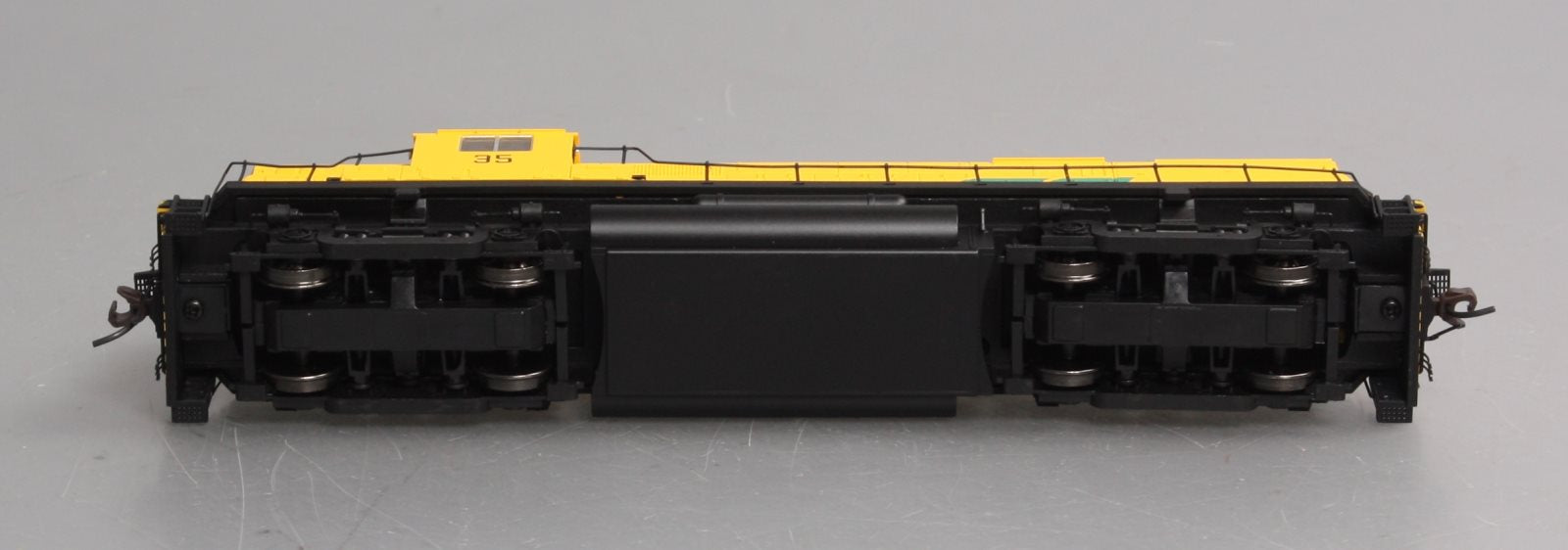 Atlas 10001125 HO Roberval & Saguenay C420 Ph.1 Diesel Locomotive #35