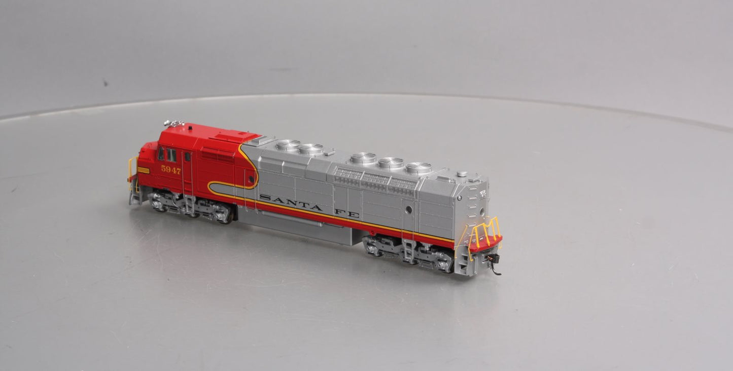 Athearn G67642 HO Santa Fe/Passenger FP45 Diesel Locomotive #5947 w/DCC/Sound