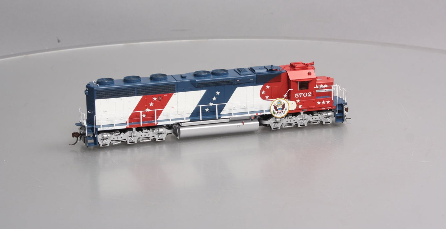 Athearn G67225 HO Santa Fe Bicentennial SD45-2 Diesel Loco #5702 w/DCC/Sound