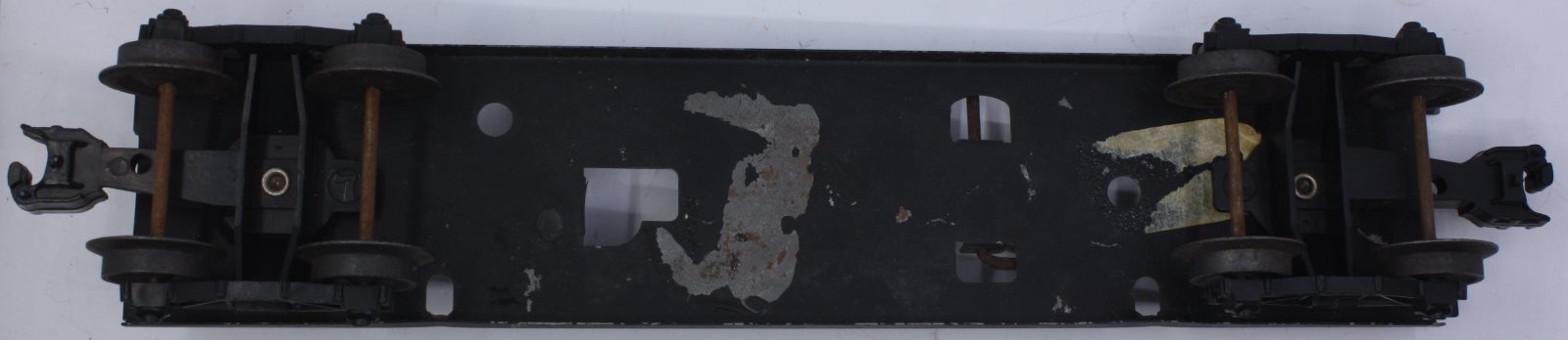 Lionel 6480-11 Exploding Car Frame with Non-Operating Coupler Trucks