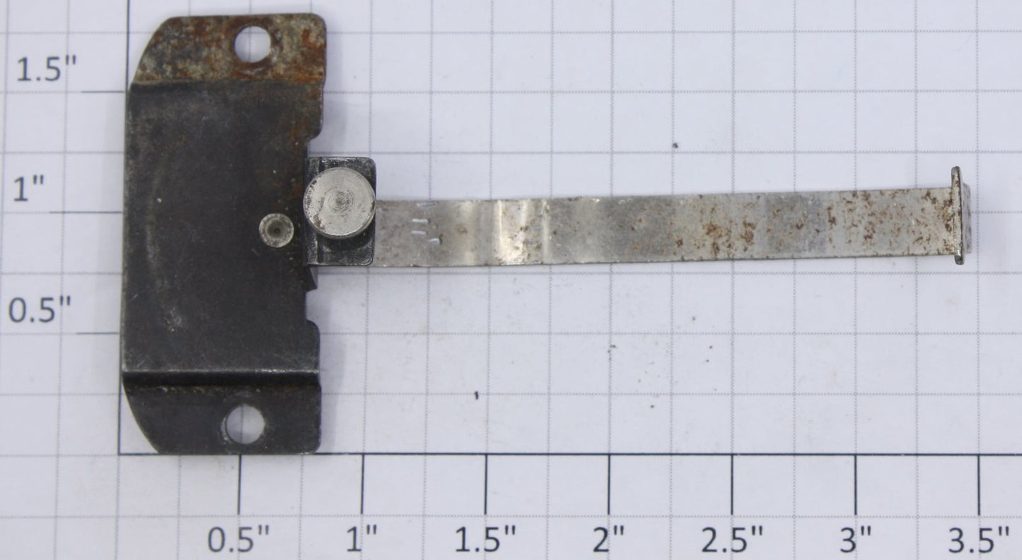 Lionel 224E-14B Prewar Steam Locomotive Drawbar and Bracket