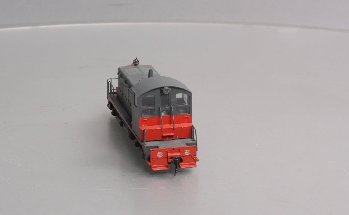 Walthers 910-9230 HO Southern Pacific EMD SW1 Locomotive #1008