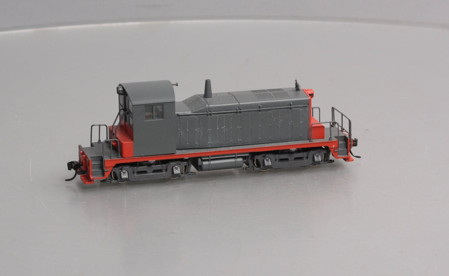 Walthers 910-9230 HO Southern Pacific EMD SW1 Locomotive #1008