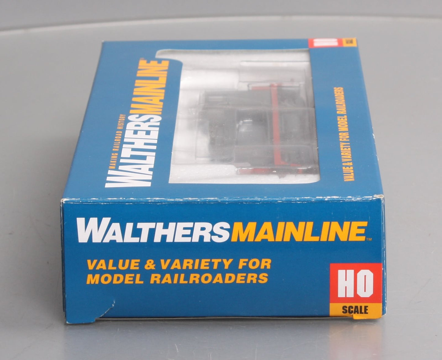 Walthers 910-9230 HO Southern Pacific EMD SW1 Locomotive #1008