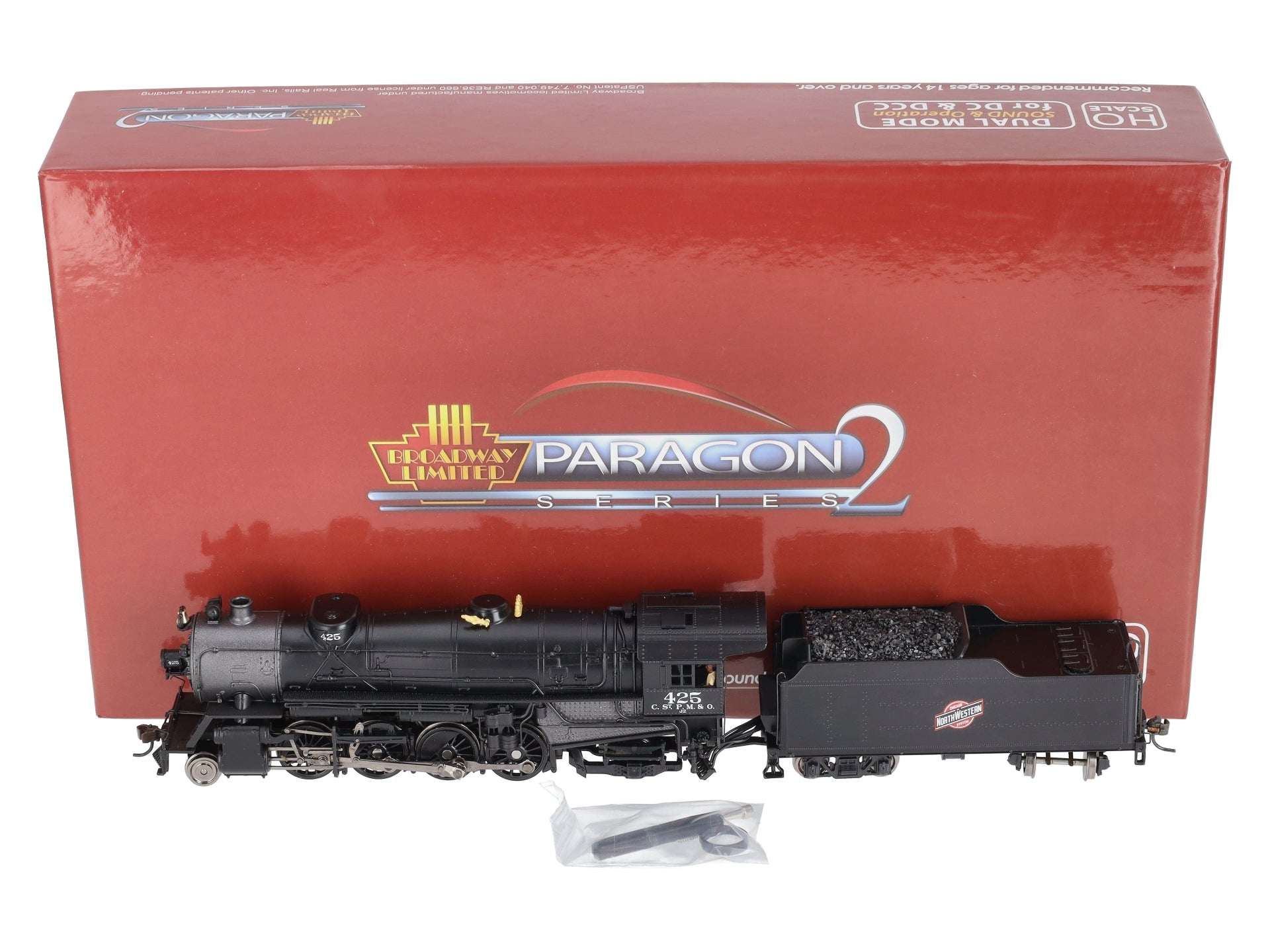 Broadway Limited 2152 HO Chicago & North Western USRA Heavy 2-8-2 Mikado #425