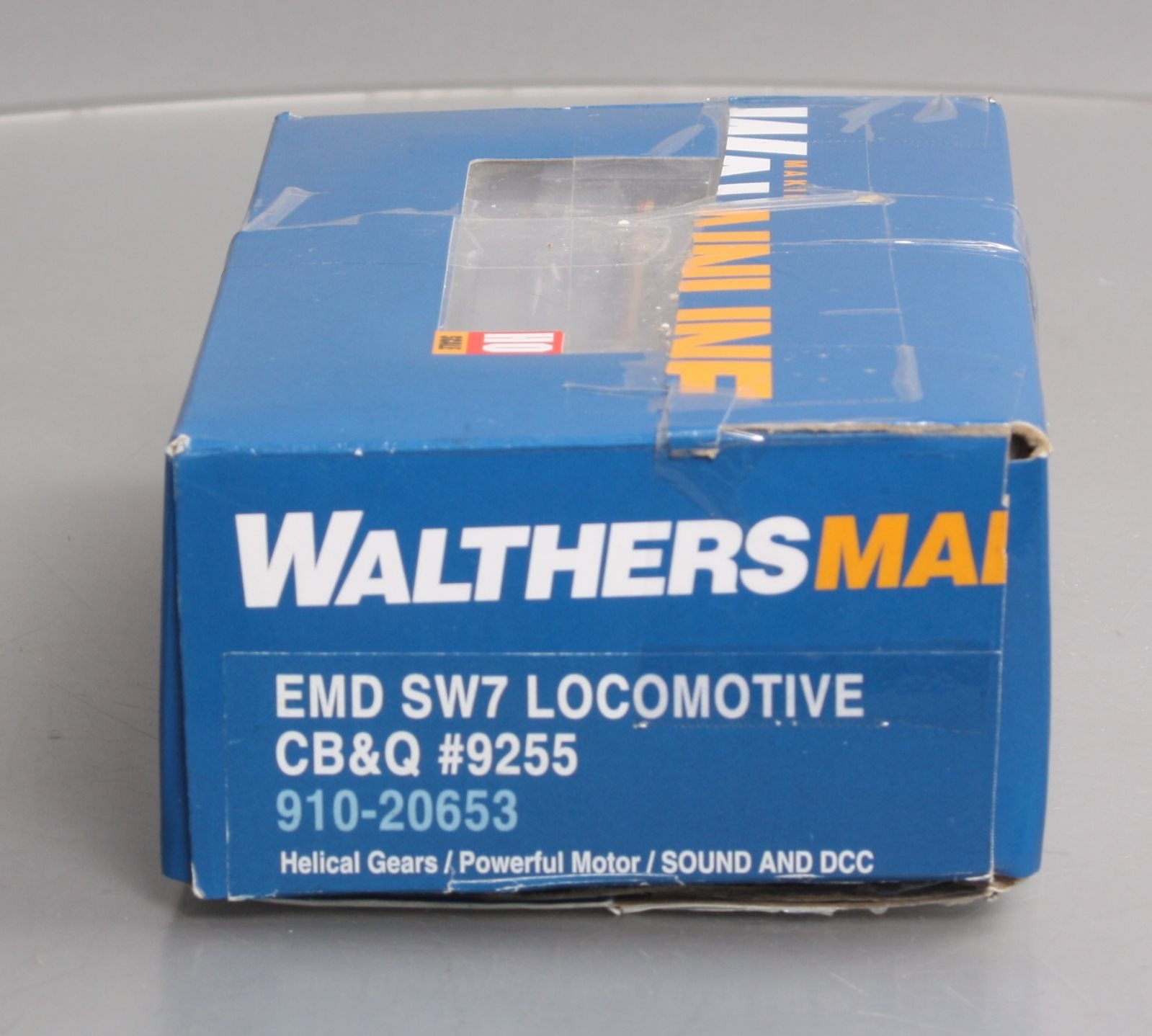 Walthers 910-20653 HO CB&Q EMD SW7 Diesel Locomotive with ESU Sound & DCC #9255