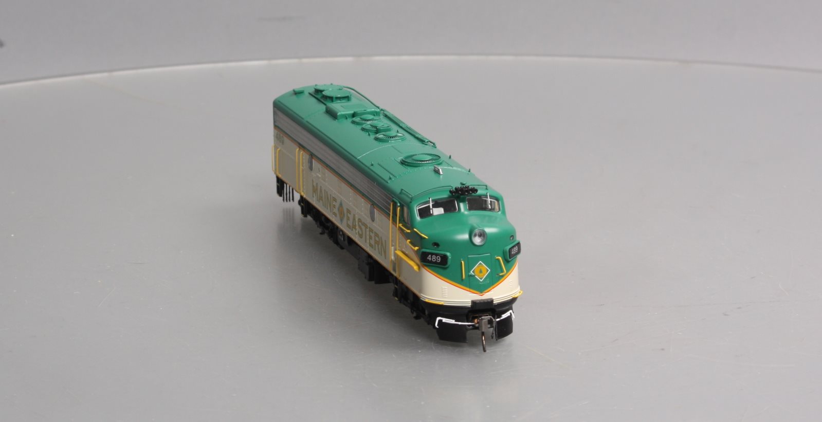 Rapido Trains 14613 HO Maine Eastern EMD FL9 #489 w/DCC/Sound