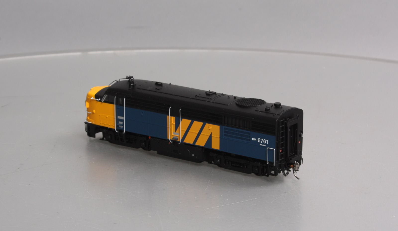 Rapido Trains 20517 HO VIA Rail Canada FPA-4 Diesel Locomotive #6761