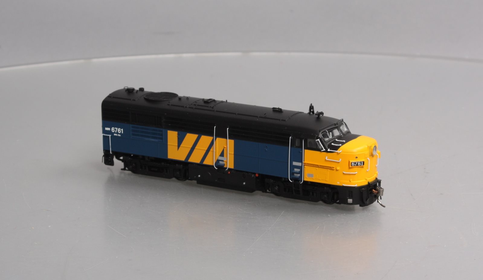Rapido Trains 20517 HO VIA Rail Canada FPA-4 Diesel Locomotive #6761