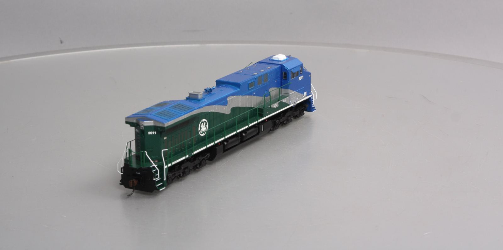 Athearn 78978 HO RTR GE AC4400 Diesel Locomotive #2011