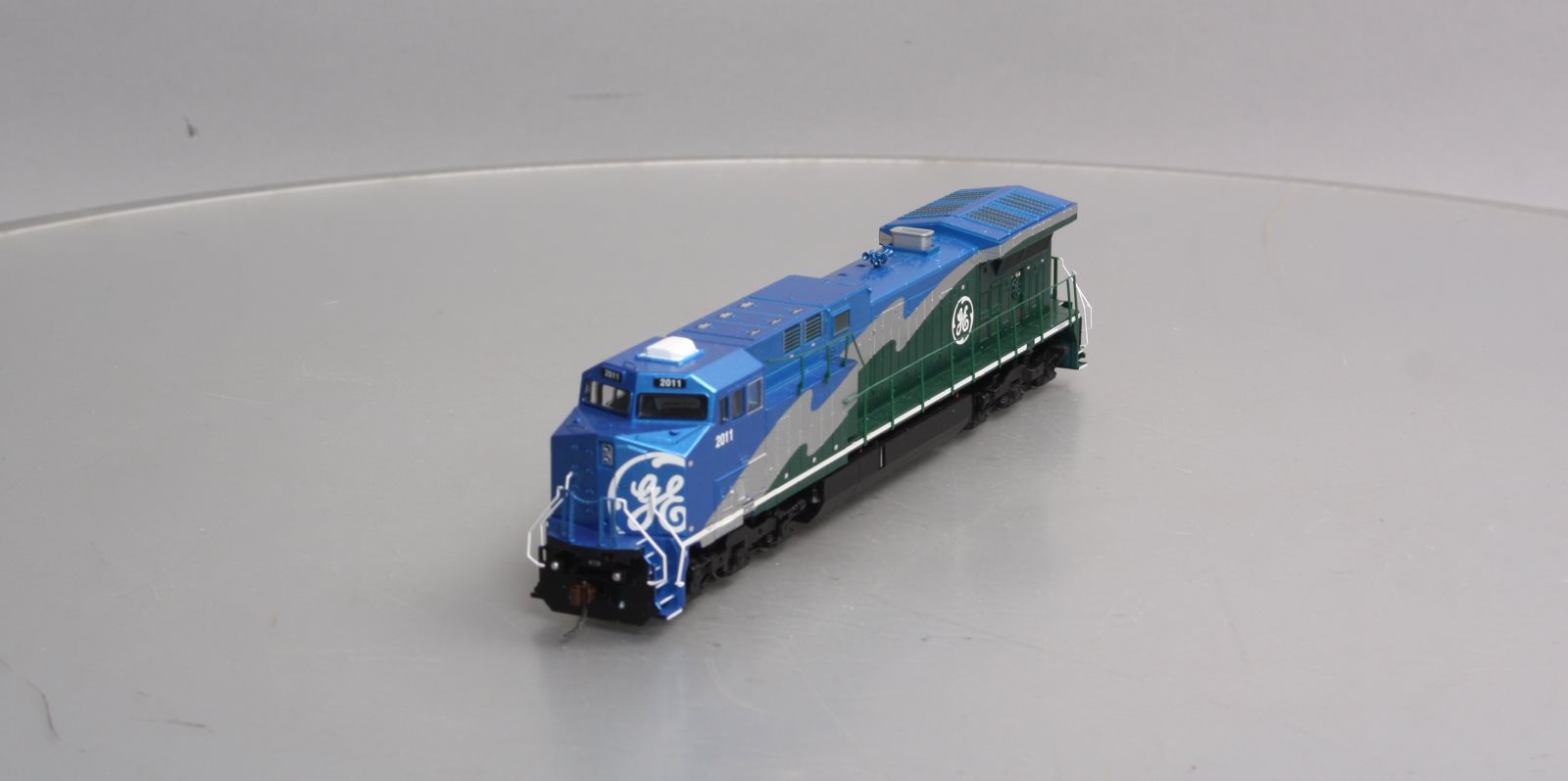 Athearn 78978 HO RTR GE AC4400 Diesel Locomotive #2011