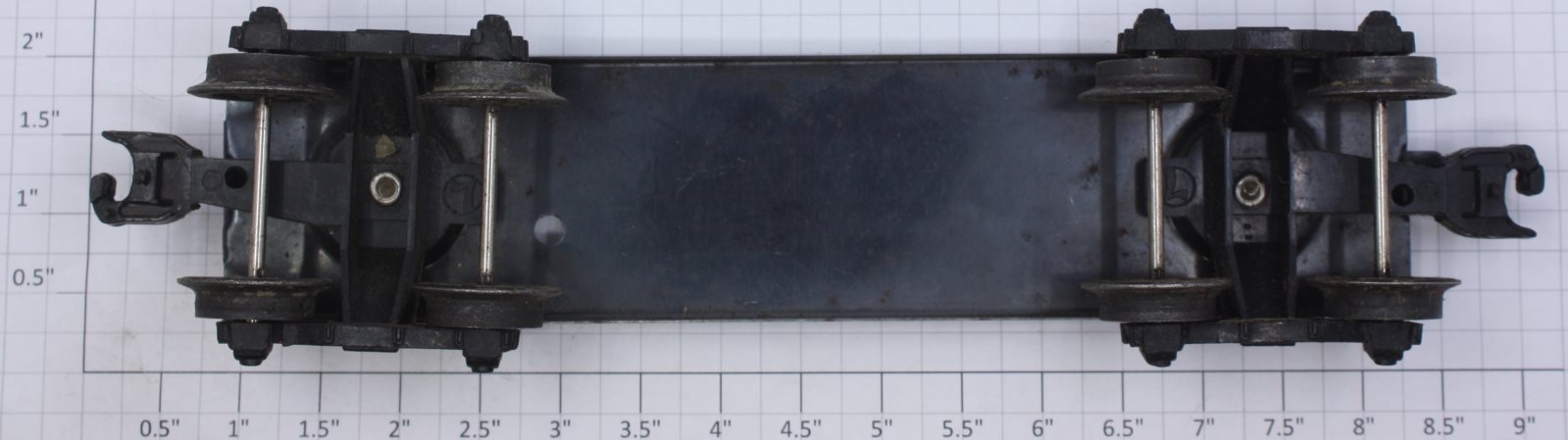 Lionel 6464-9 O Gauge MPC Boxcar Frame w/ 1 Hole & Non-Operating Coupler Trucks