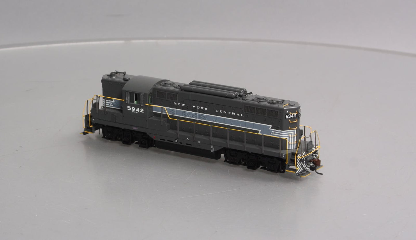 Athearn G62430 HO New York Central GP9 Torpedo Tubes Diesel Locomotive #5942