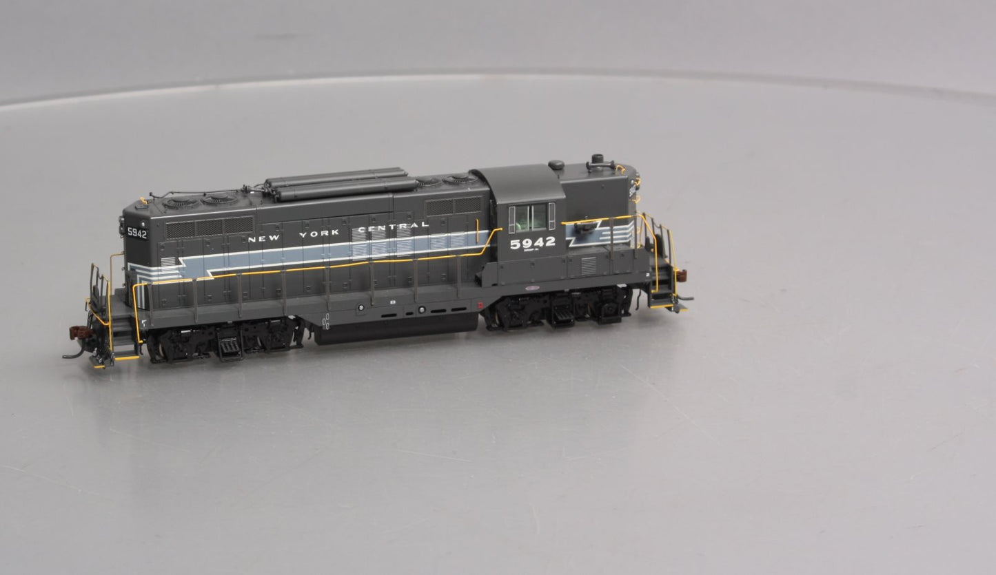 Athearn G62430 HO New York Central GP9 Torpedo Tubes Diesel Locomotive #5942
