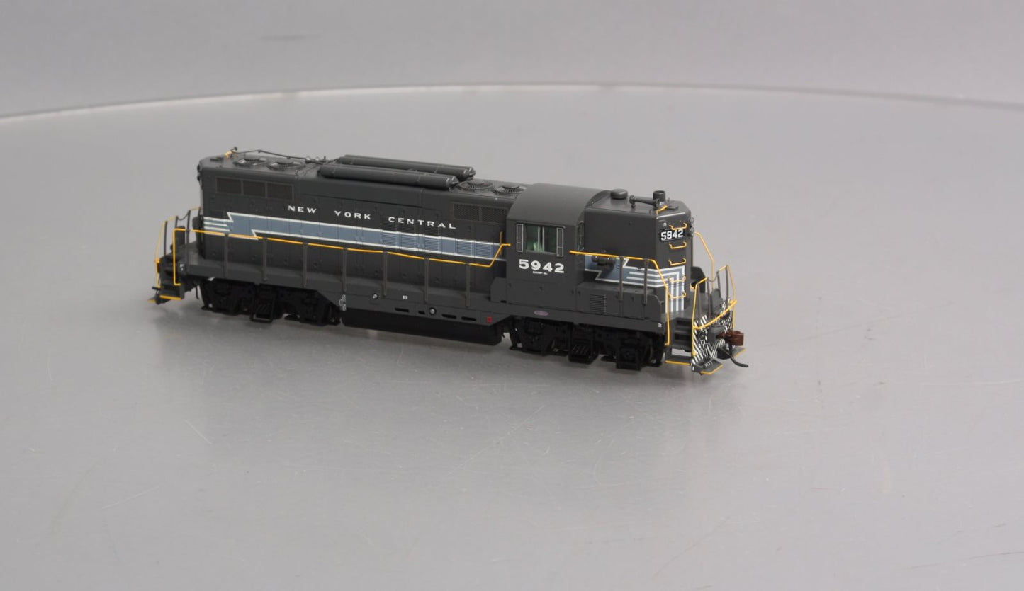 Athearn G62430 HO New York Central GP9 Torpedo Tubes Diesel Locomotive #5942