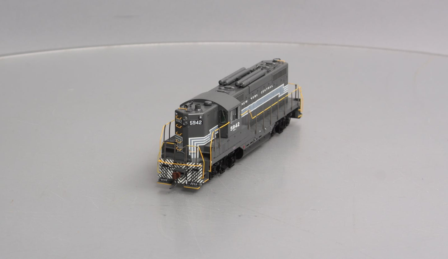 Athearn G62430 HO New York Central GP9 Torpedo Tubes Diesel Locomotive #5942