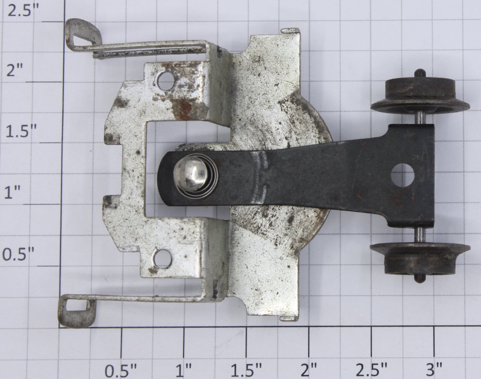 Lionel 1120-7 Blackened Front Scout Truck with Bracket Assembly