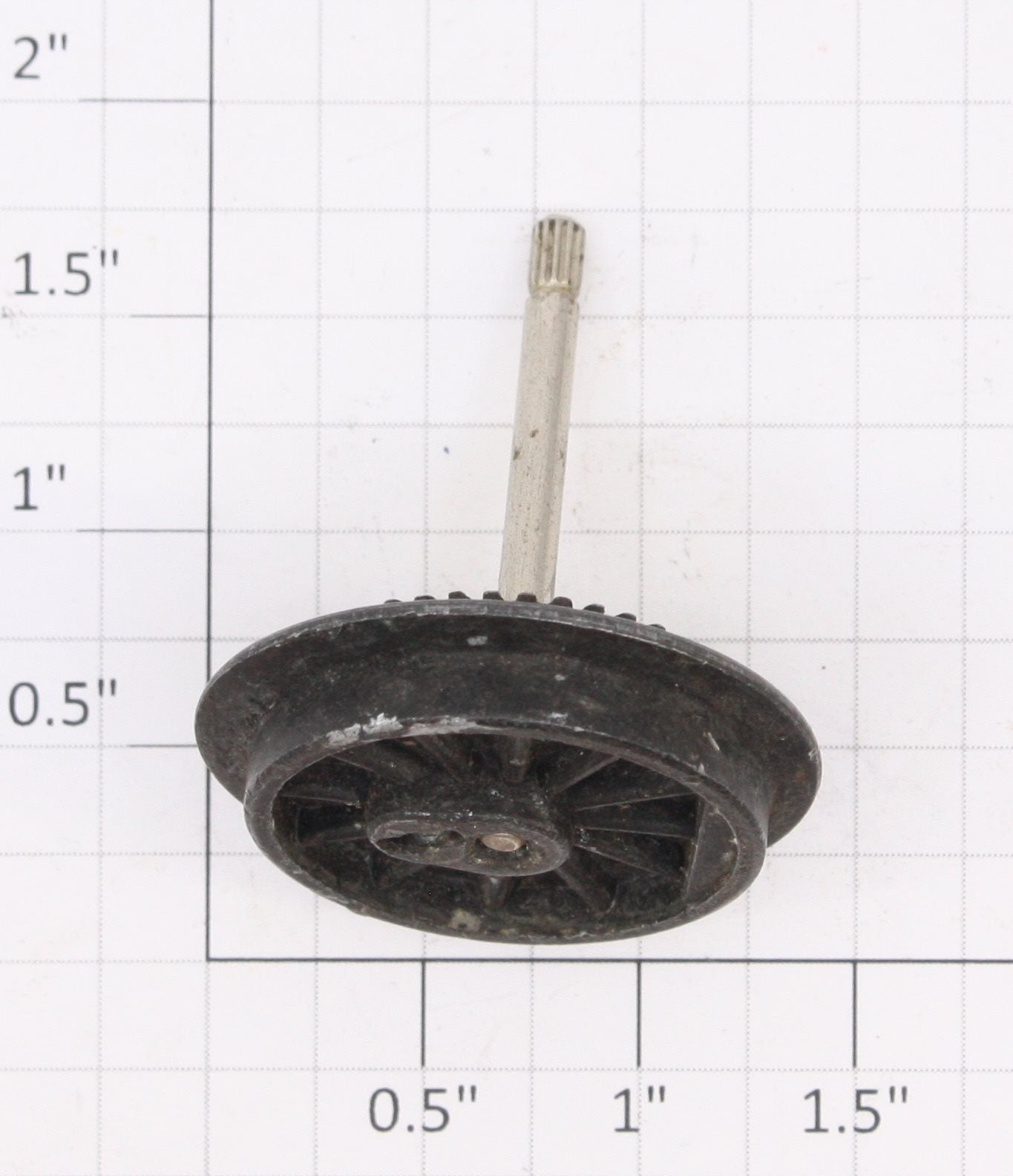 Lionel 1655M-18 Geared Drive Wheel with Axle