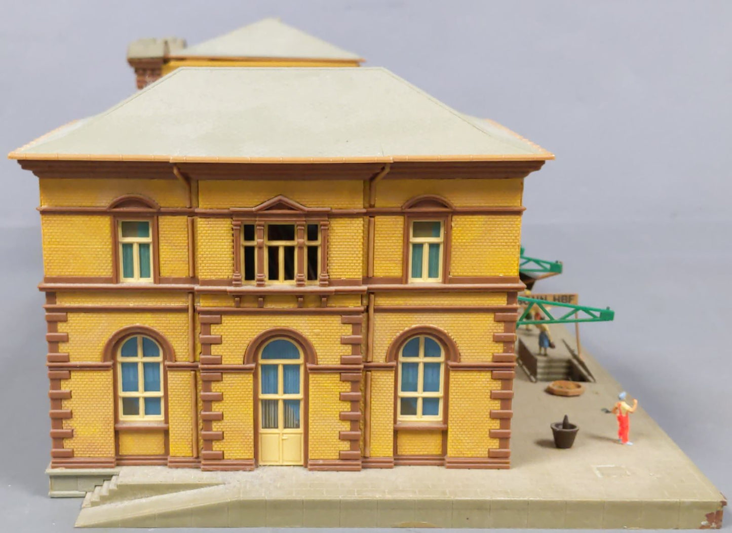 Kibri 39373 HO Scale Bonn Train Station VG