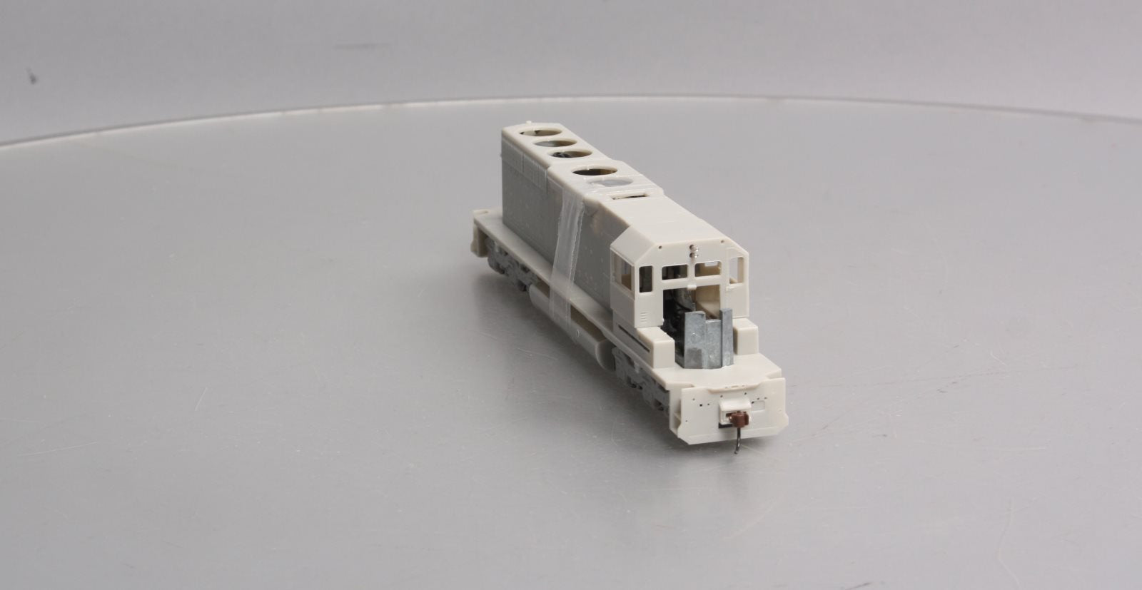 Athearn 98724 HO Undecorated SD40 Diesel Locomotive