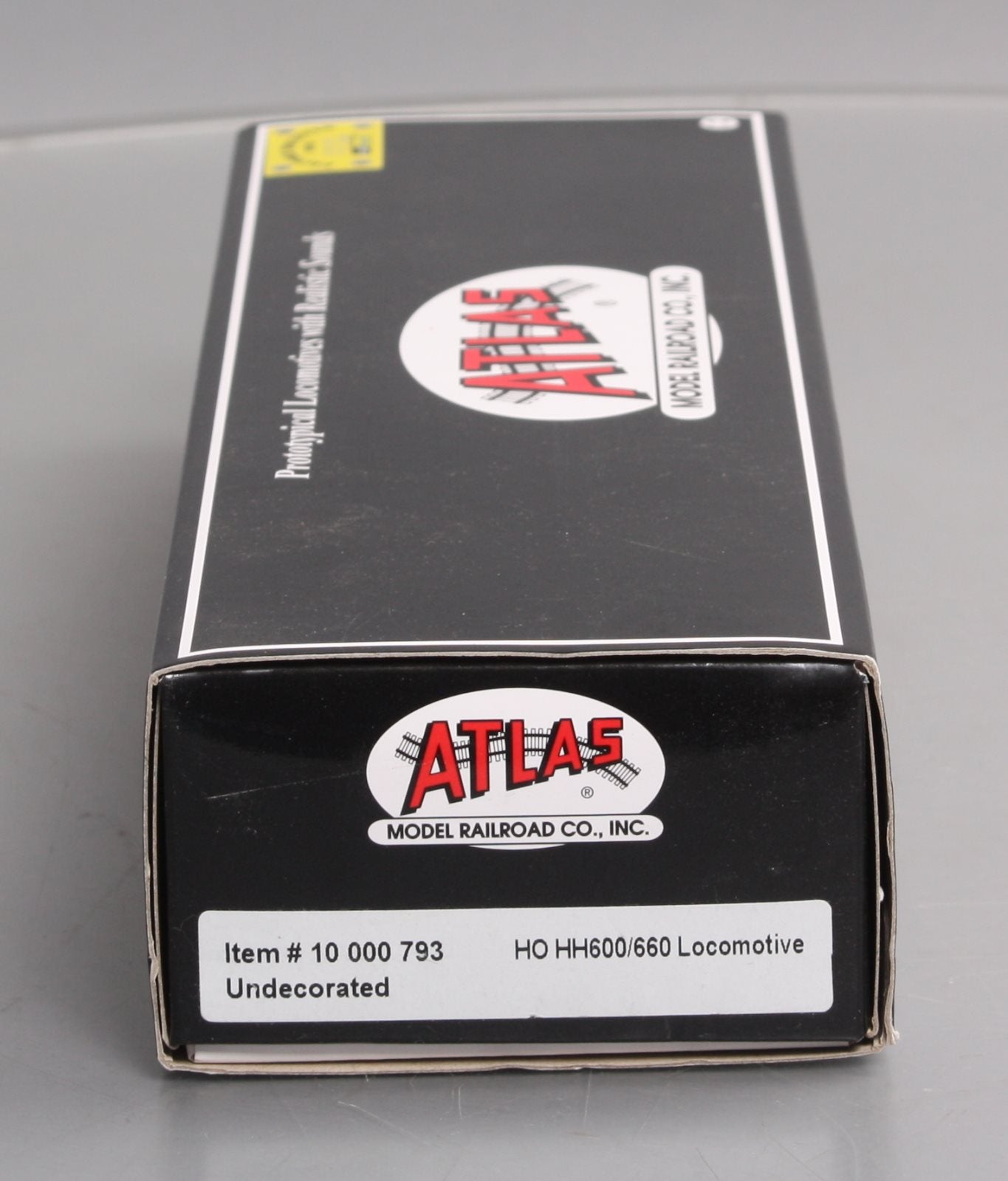 Atlas 10000793 HO Undecorated HH600/660 w/DCC & Sound