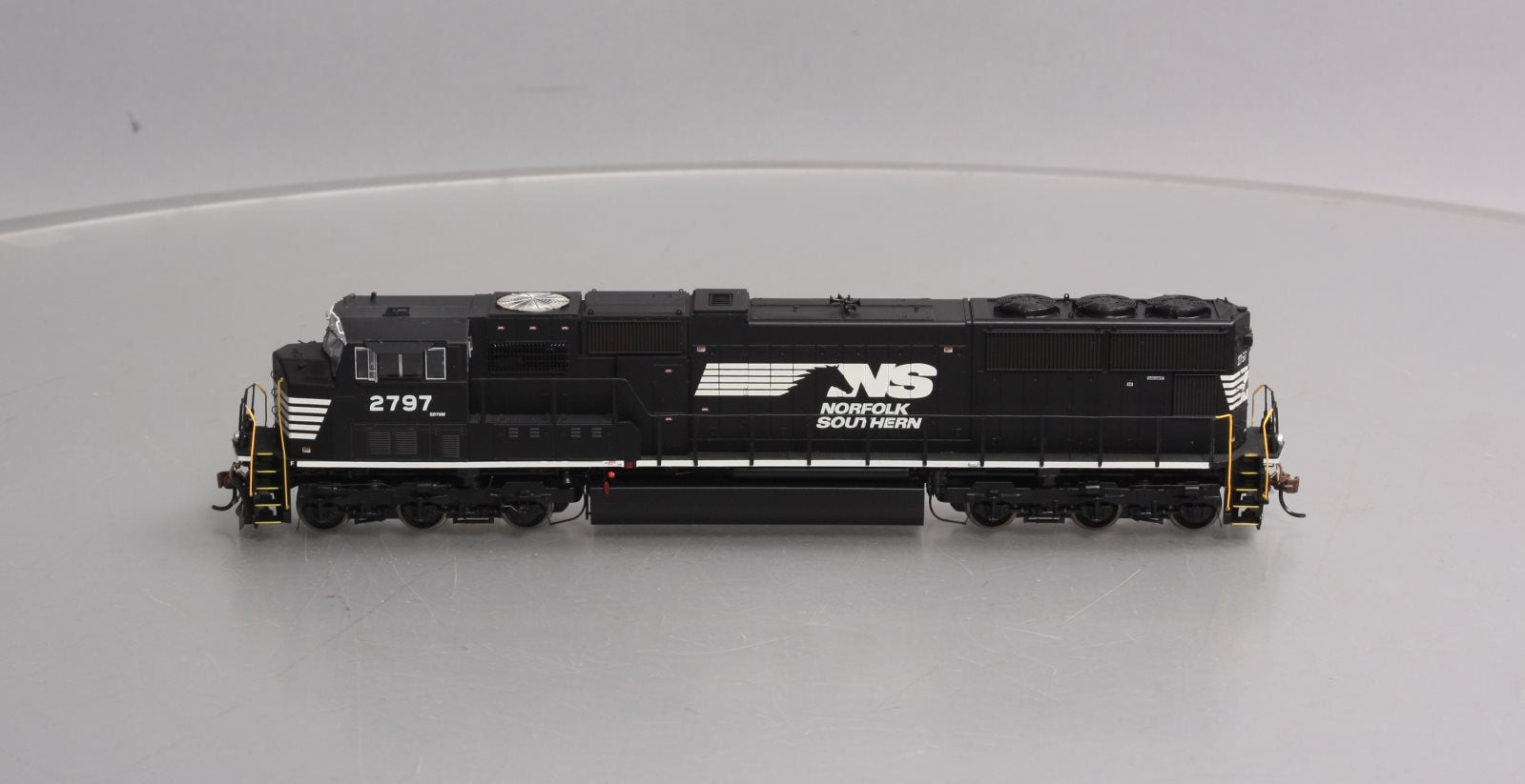 Athearn G69256 HO Norfolk Southern/Ex-NYS&W SD70M Diesel Locomotive #2797
