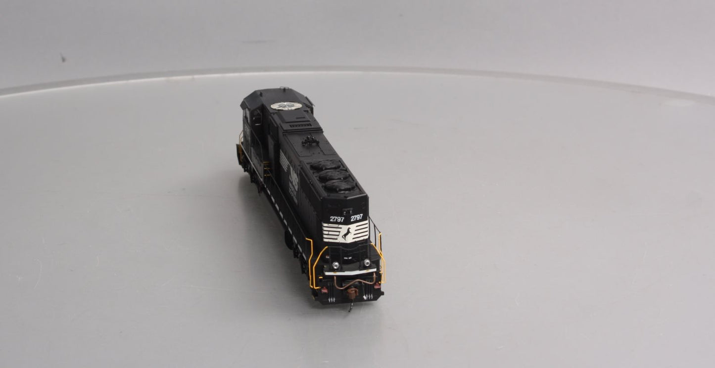 Athearn G69256 HO Norfolk Southern/Ex-NYS&W SD70M Diesel Locomotive #2797