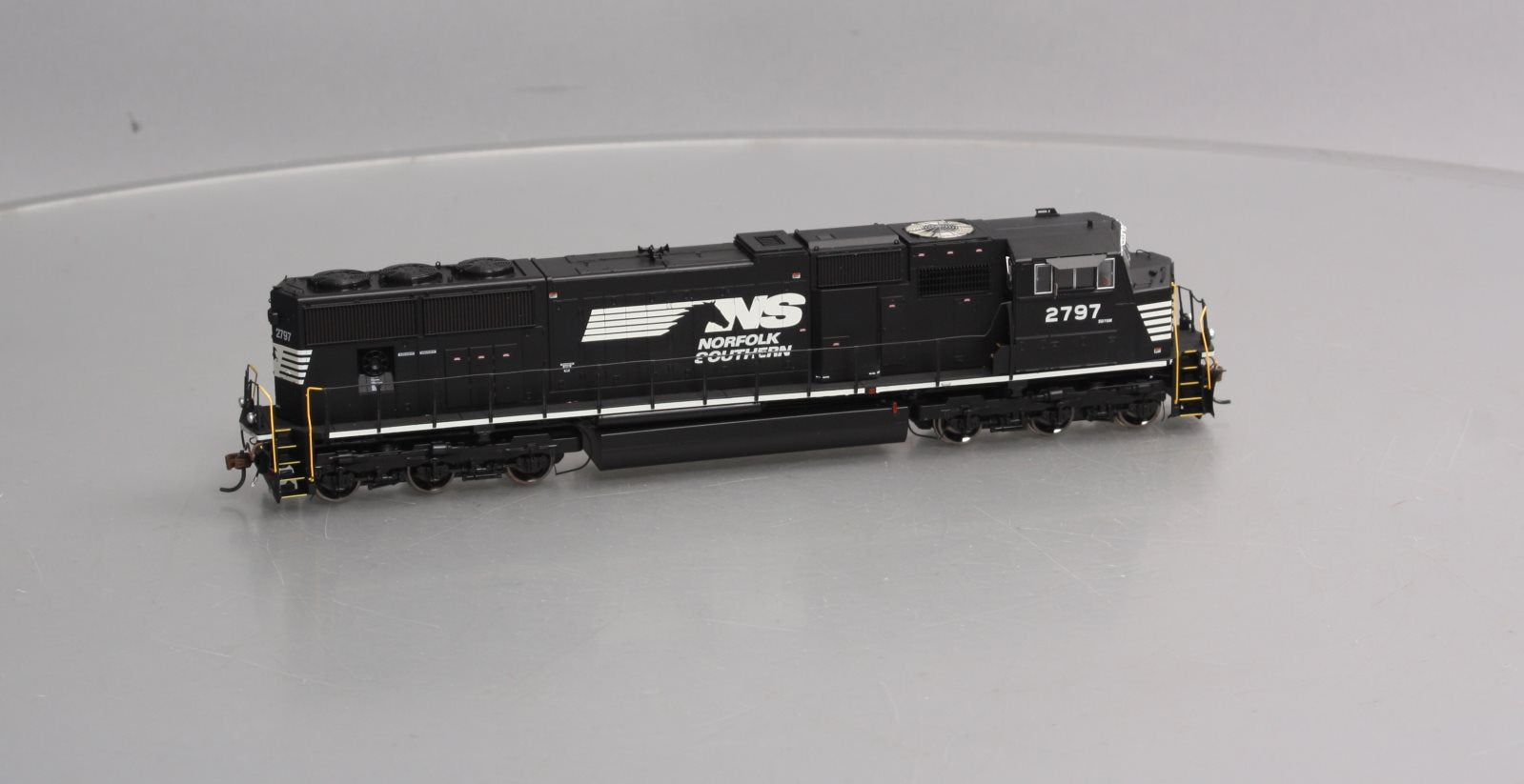 Athearn G69256 HO Norfolk Southern/Ex-NYS&W SD70M Diesel Locomotive #2797