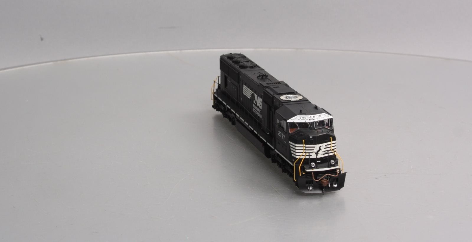 Athearn G69256 HO Norfolk Southern/Ex-NYS&W SD70M Diesel Locomotive #2797