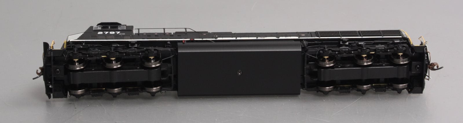 Athearn G69256 HO Norfolk Southern/Ex-NYS&W SD70M Diesel Locomotive #2797