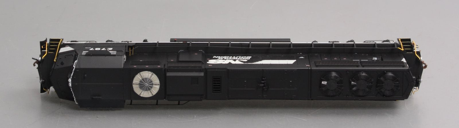 Athearn G69256 HO Norfolk Southern/Ex-NYS&W SD70M Diesel Locomotive #2797