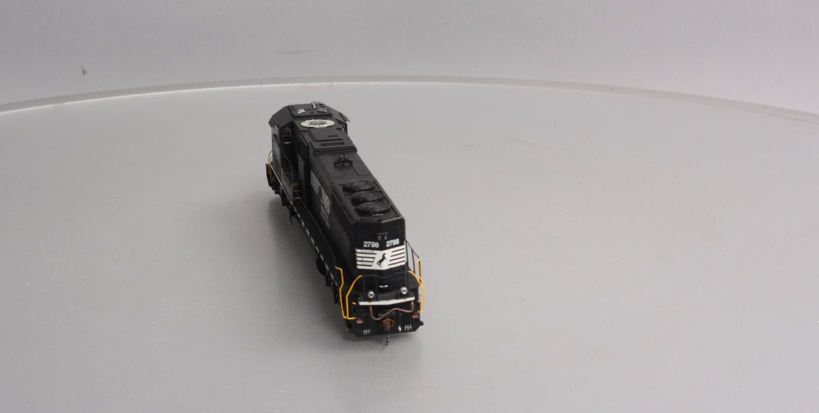 Athearn G69257 HO Norfolk Southern/Ex-NYS&W SD70M Diesel Locomotive #2798