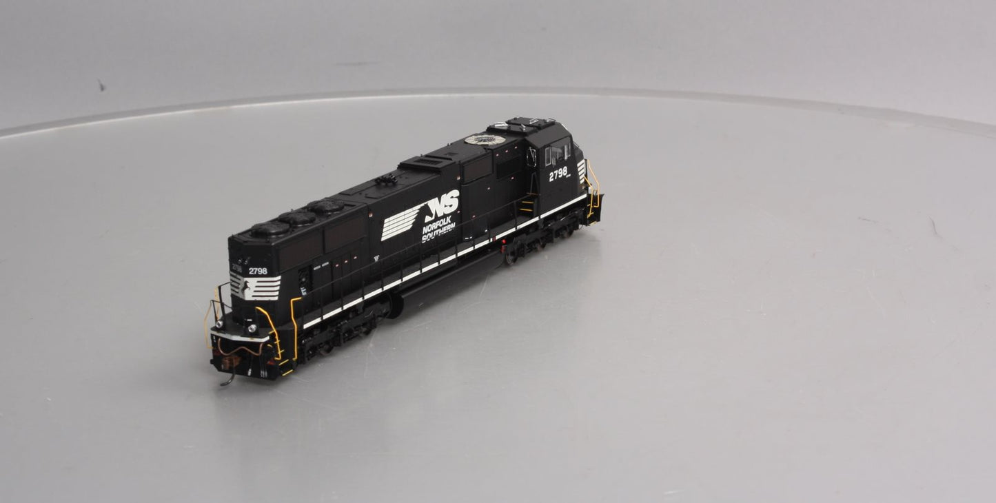 Athearn G69257 HO Norfolk Southern/Ex-NYS&W SD70M Diesel Locomotive #2798