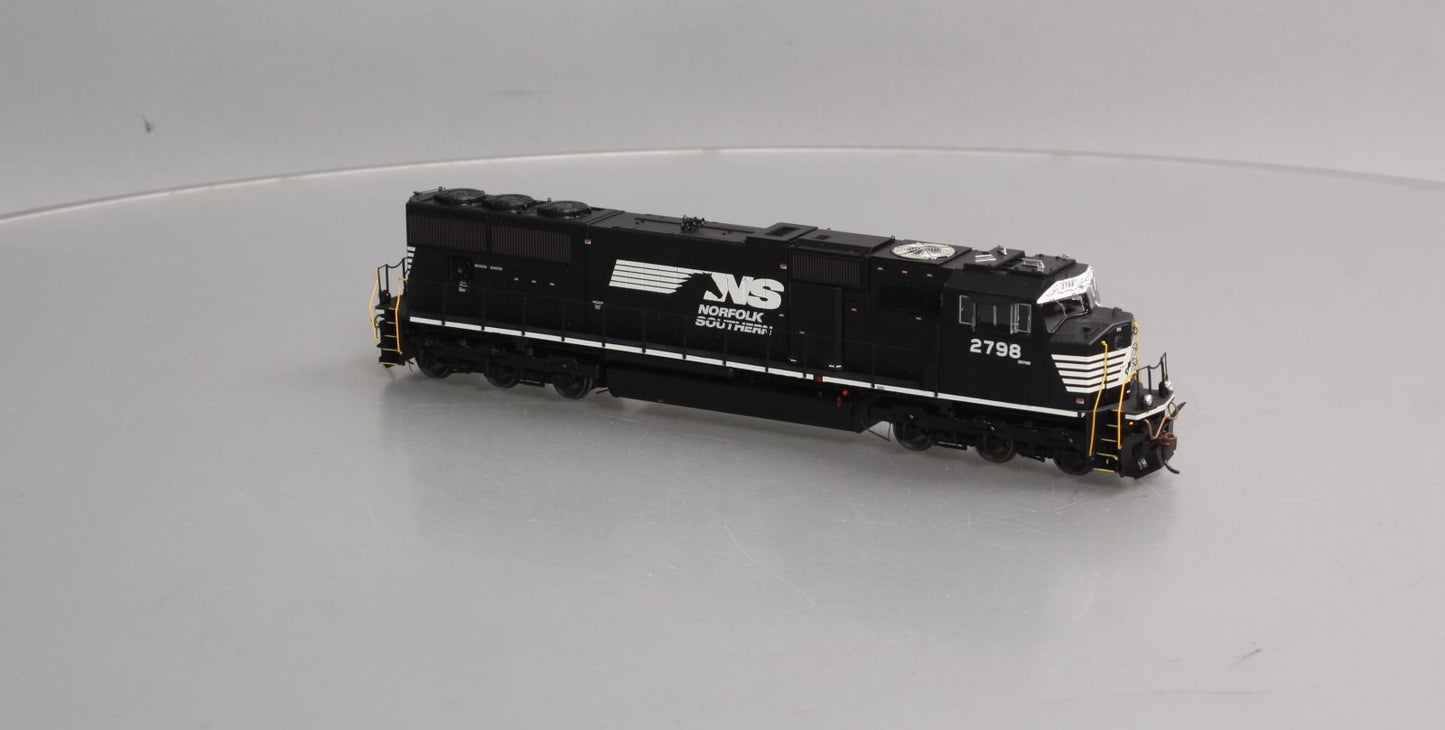 Athearn G69257 HO Norfolk Southern/Ex-NYS&W SD70M Diesel Locomotive #2798