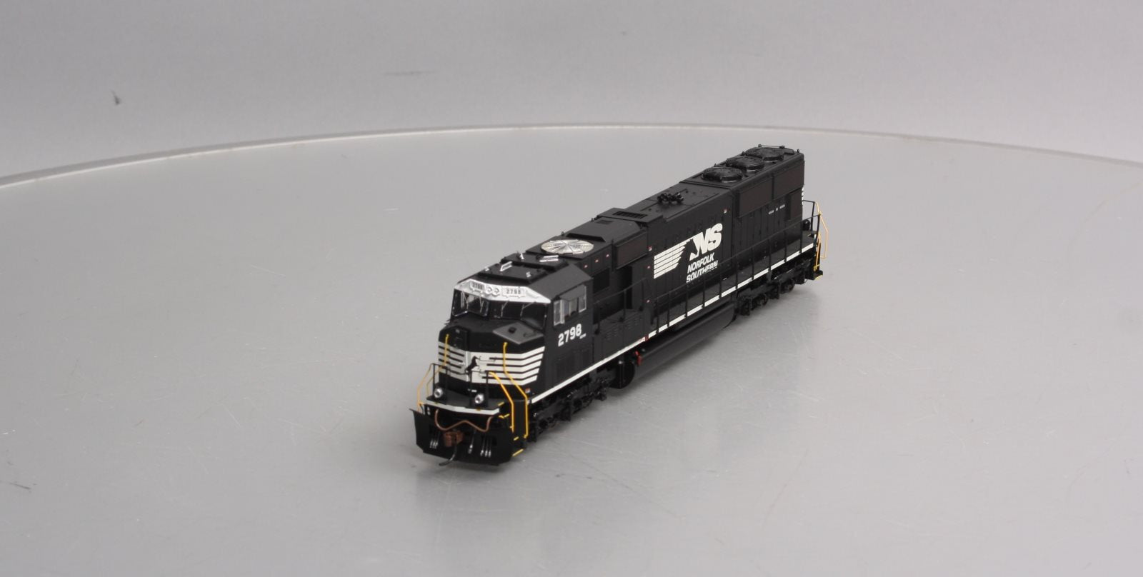 Athearn G69257 HO Norfolk Southern/Ex-NYS&W SD70M Diesel Locomotive #2798