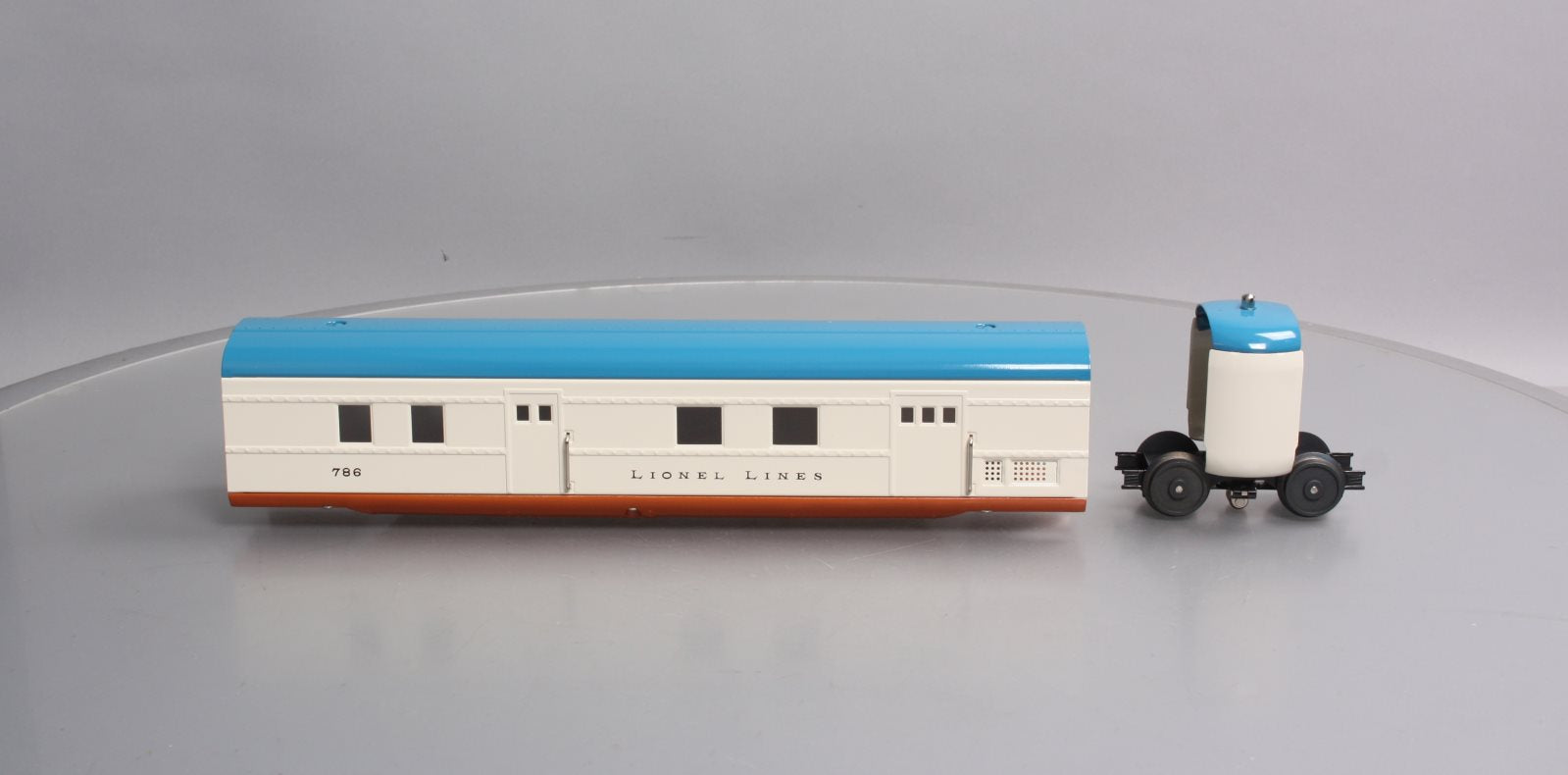 Lionel 11-80011 O GAUGE STREAMLINED ARTICULATE LIONEL ARCHIVES ORG/RED