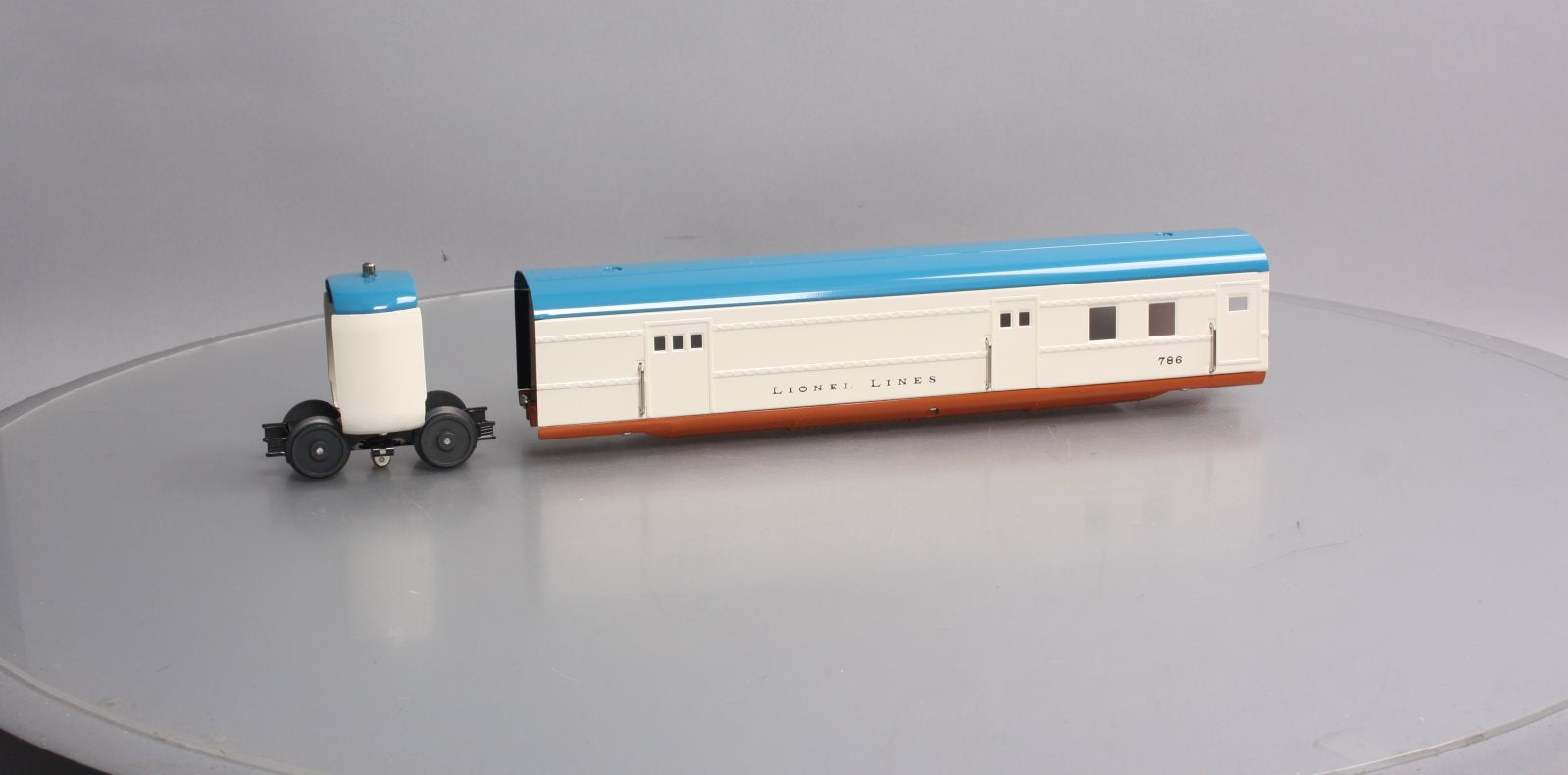 Lionel 11-80011 O GAUGE STREAMLINED ARTICULATE LIONEL ARCHIVES ORG/RED