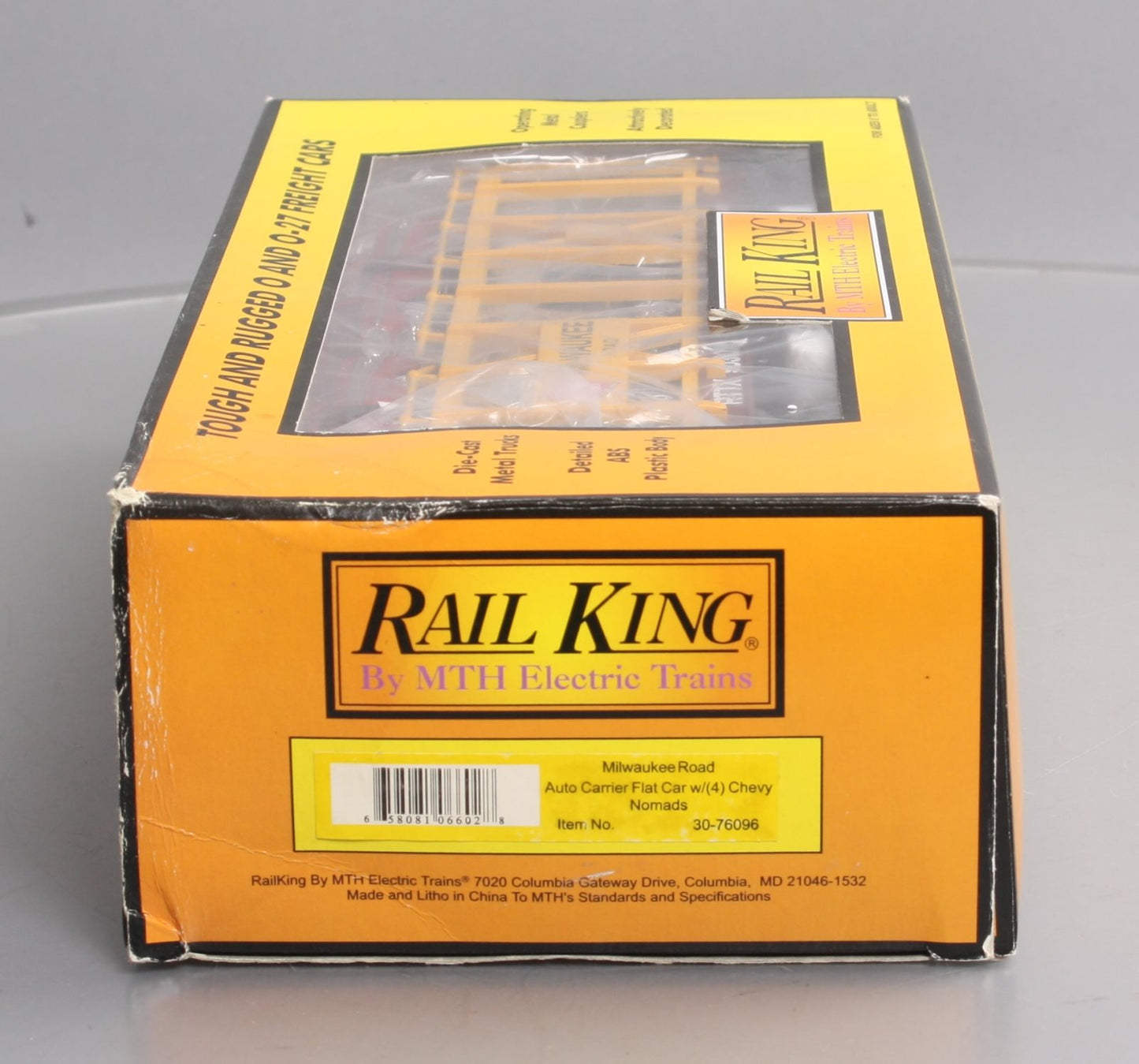 MTH 30-76096 O Milwaukee Rd Auto Carrier w/Nomads LN/Box