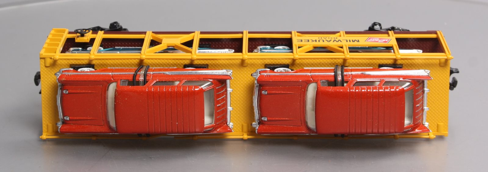 MTH 30-76096 O Milwaukee Rd Auto Carrier w/Nomads LN/Box