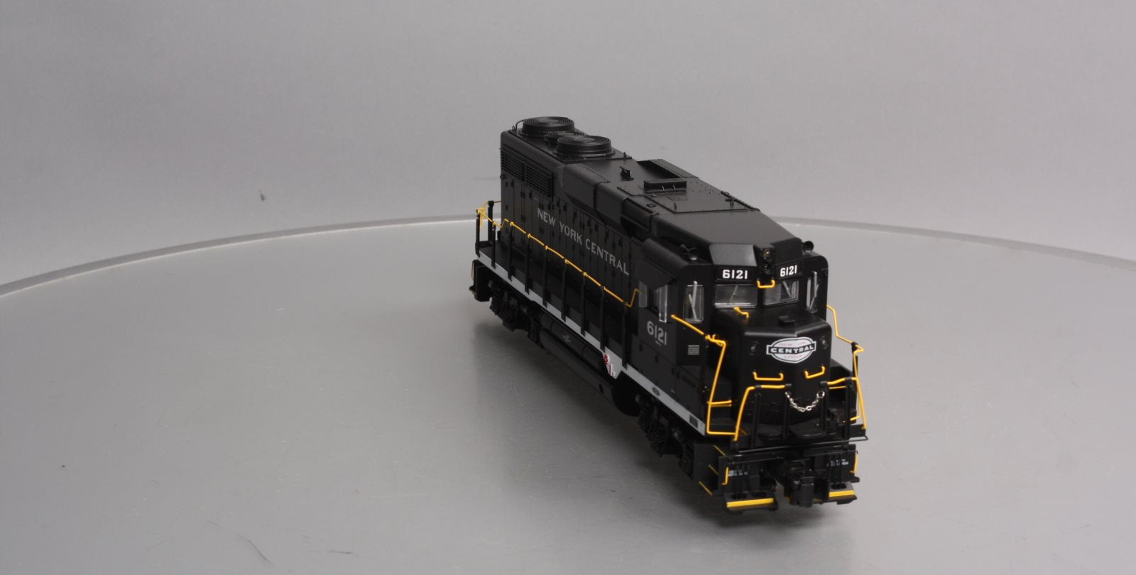 Lionel 2433132 O Gauge New York Central Legacy GP30 Diesel