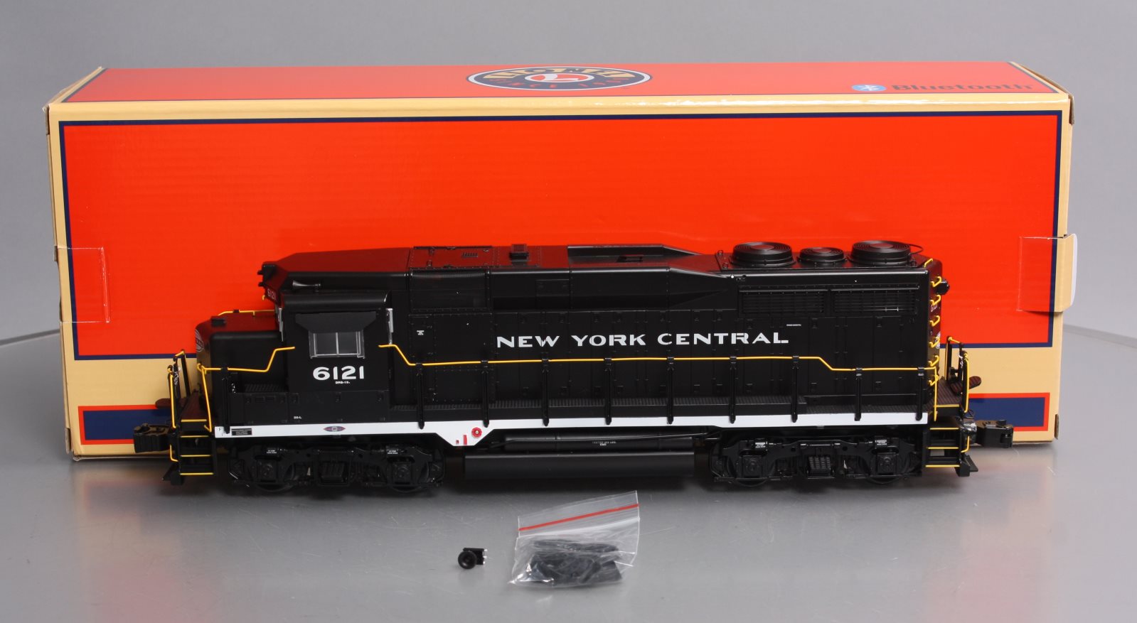 Lionel 2433132 O Gauge New York Central Legacy GP30 Diesel