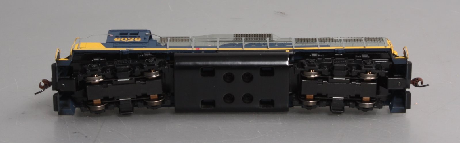 Athearn 89762 HO CSX GP40-2 Diesel Locomotive #6026